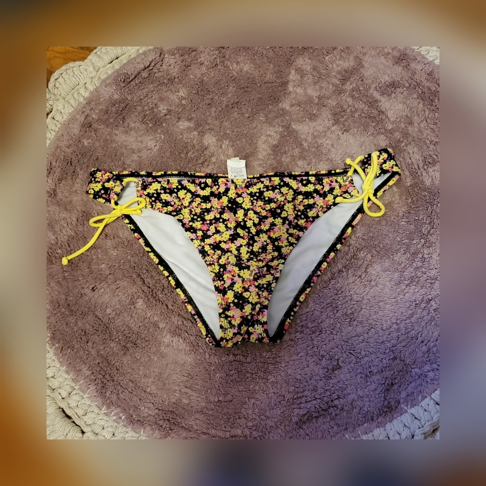 Bundle of XL swim bottoms (2 pair)
